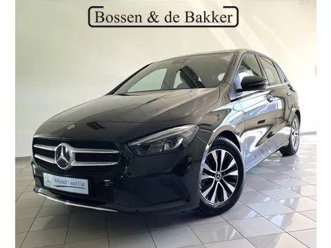 Mercedes-Benz B-klasse 180 Business Solution Luxury | Parkeer camera | Elektrische achterklep | Carplay