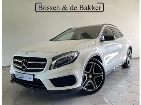 Mercedes-Benz GLA-klasse 200 Edition 1 | Afneembare trekhaak | Panorama dak | Carplay