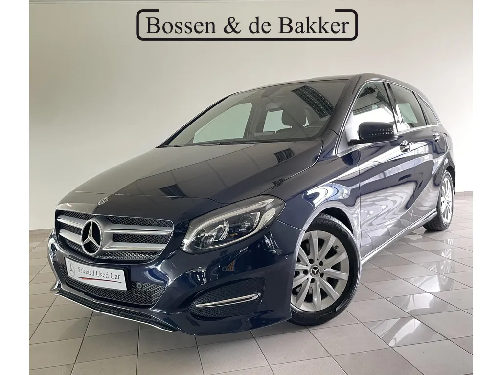 Mercedes-Benz B-klasse 180 Ambition | Trekhaak | Stoelverwarming | Parkeercamera |